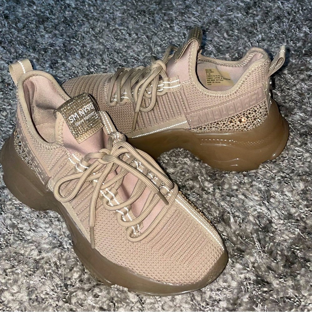 Steve Madden Maxima sneakers w/ rhinestones. Nude/tan color. Size 8.5